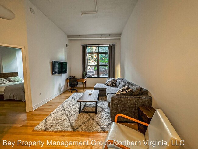 Foto del edificio - 1 br, 1 bath House - 2220 Fairfax Dr #106