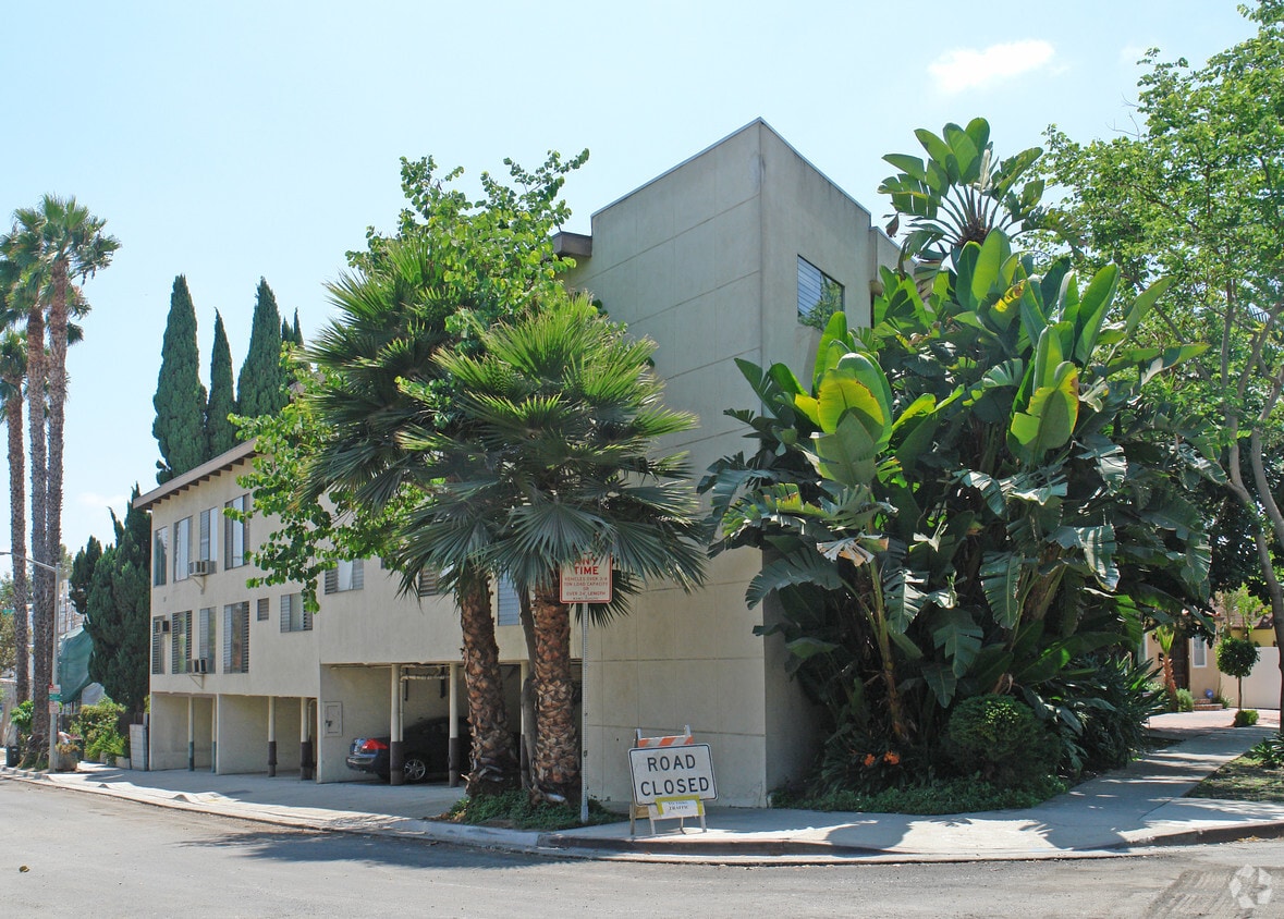 Primary Photo - 8600 Rugby Dr
