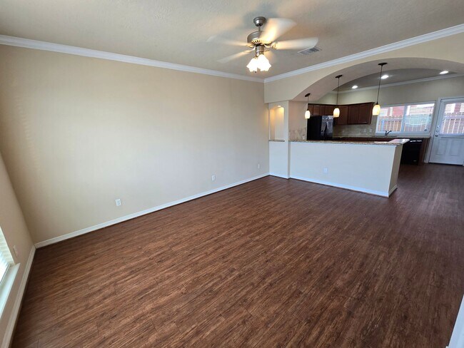 Building Photo - SHORT TERM thru JULY - 4 bedroom - 4.5 bat...