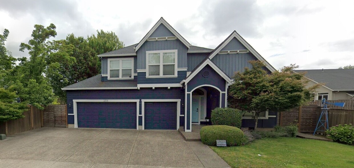 Primary Photo - Wonderfully Designed Craftsman Home with P...