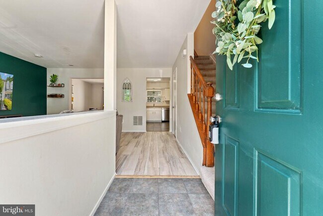 Building Photo - 7656 Stana Ct