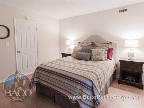 Foto principal - 2102 Sutters Mill Ln