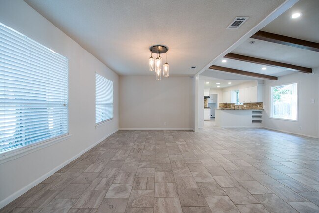 Foto del edificio - 2902 Silverleaf Dr