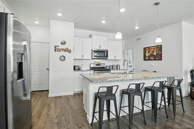 Building Photo - 27504 E 1st Pl