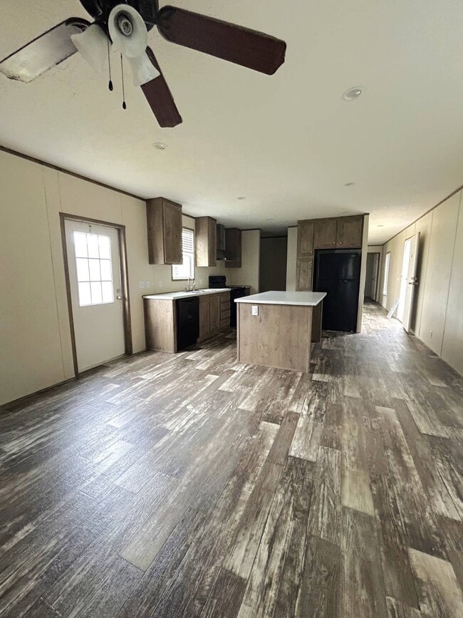 Building Photo - 575 Payne Creek Est