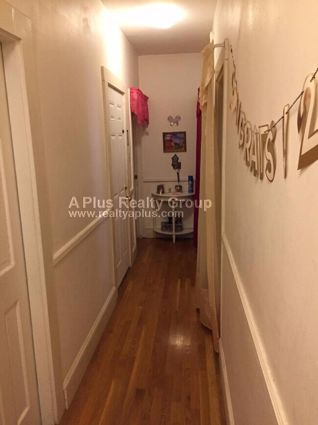 Foto del edificio - 10 Buckley Ave