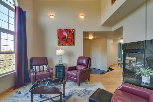 Foto del edificio - 11770 Leavenworth Dr