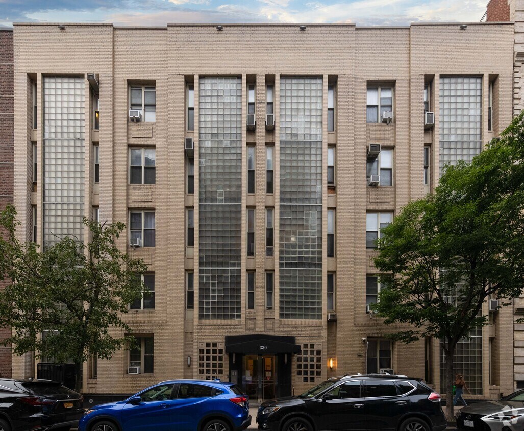 Building Photo - 330-334 E 58th St