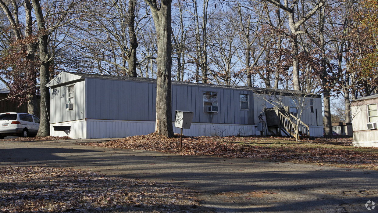 Primary Photo - Hilltop Mobile Home Park