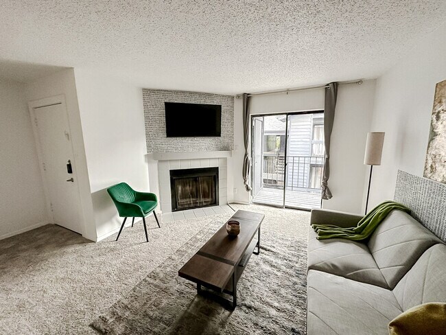 Foto del edificio - 1071 Clayton Ln