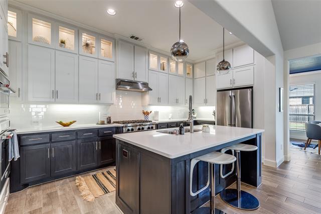 Building Photo - 15609 Governors Is Wy