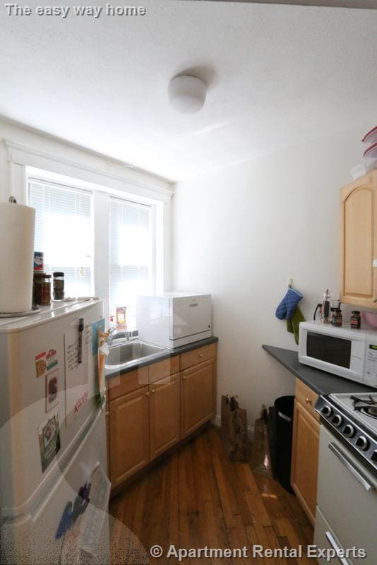 Photo - 335 A Harvard St Apartment