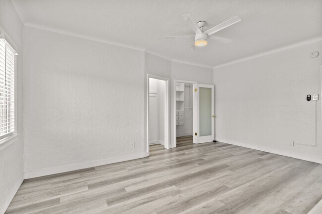 Foto del edificio - 608 W 6th St