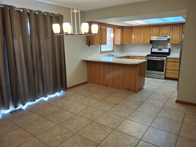 Foto del edificio - 465 Cornerstone Ave