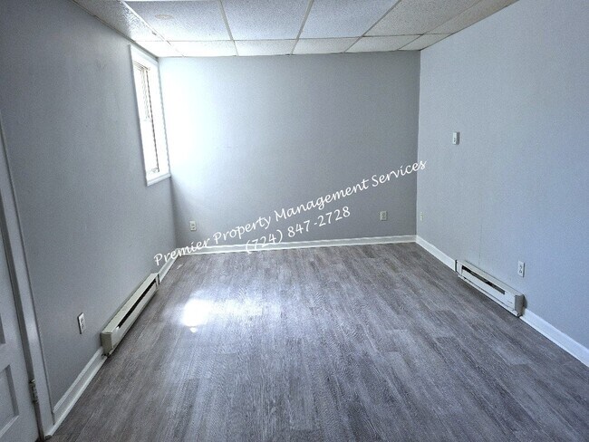 Foto del edificio - 542 Midland Ave