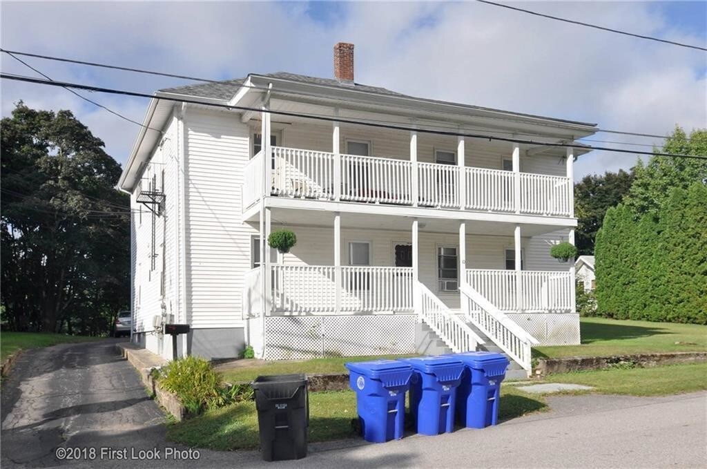 10 Aberdeen St Unit 1, West Warwick, RI 02893 Apartment for Rent in
