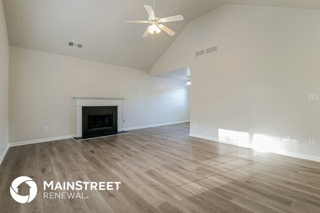 Foto del edificio - 2000 Redwood Trace