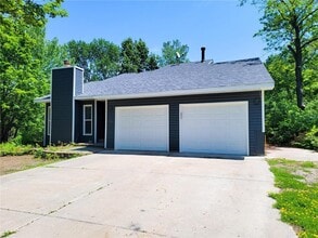 Building Photo - 5743 Juneau Ln N