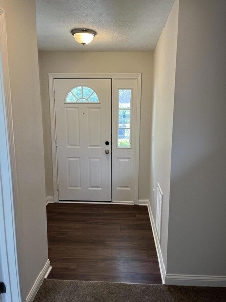 Foto del edificio - 6284 Hudson Reserve Way