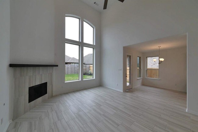 Building Photo - 6014 Grace Falls Dr