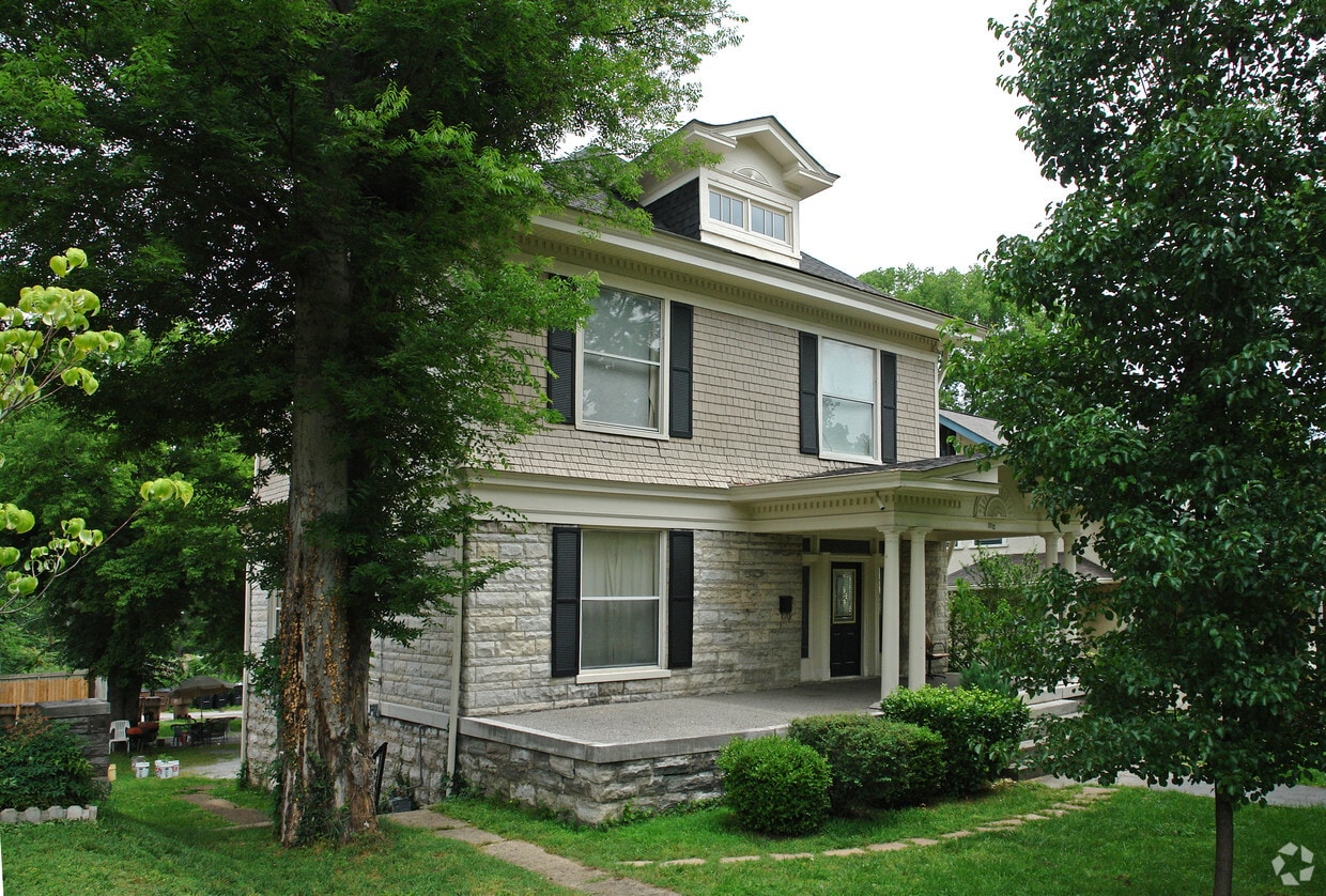 Building Photo - 1712 Blair Blvd