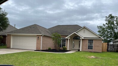 Building Photo - 5005 Warwicke Dr