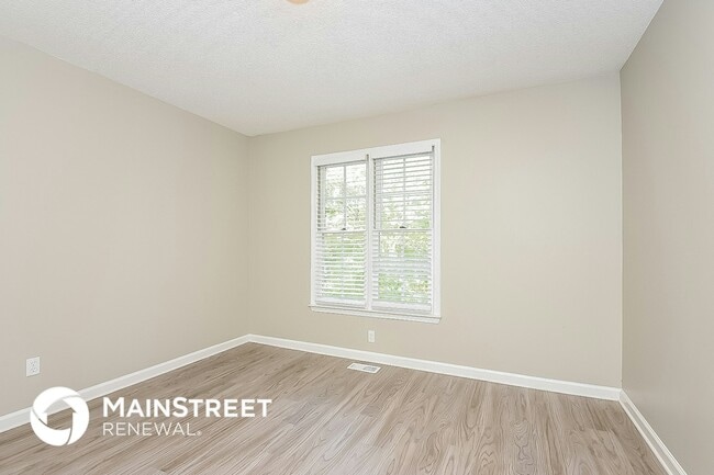 Building Photo - 19 Widgeon Way SW