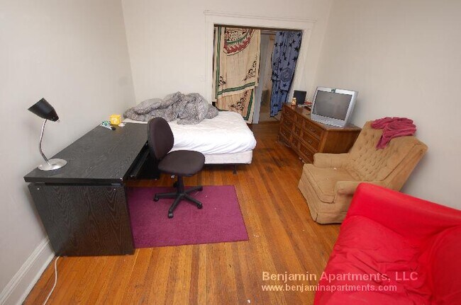 Building Photo - 1175 Boylston St