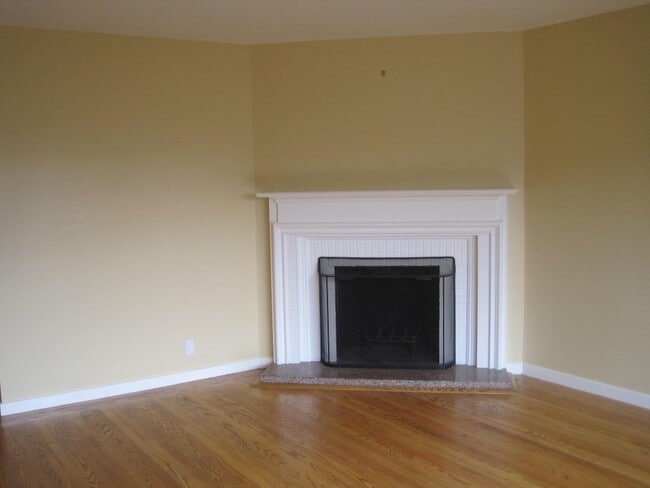 Photo - 136 Molimo Dr House