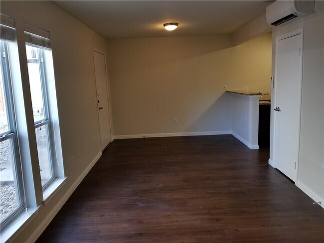 Building Photo - 2512 Durwood St
