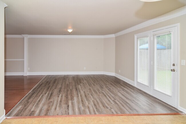 Foto del edificio - 134 Whitestone Dr NE