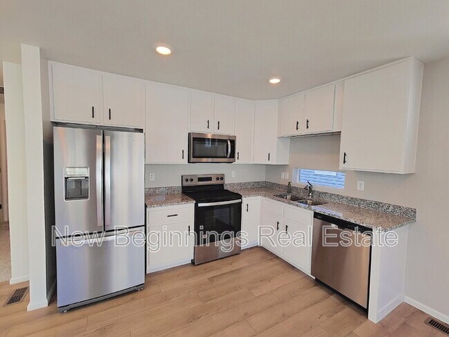 Building Photo - 6011 Notch Top Wy