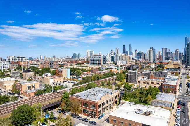 413 N. Carpenter St. - Apartments in Chicago, IL | Apartments.com