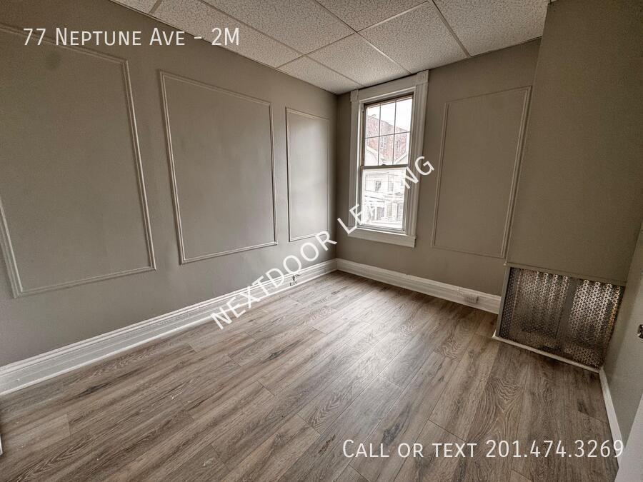 Foto del edificio - 77 Neptune Ave