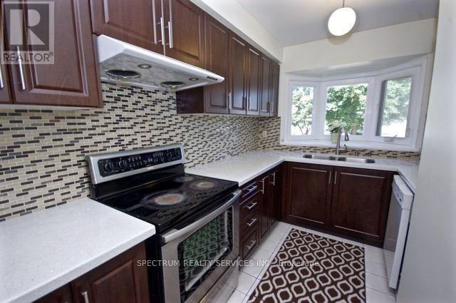 Building Photo - 518 Galaxy Ct
