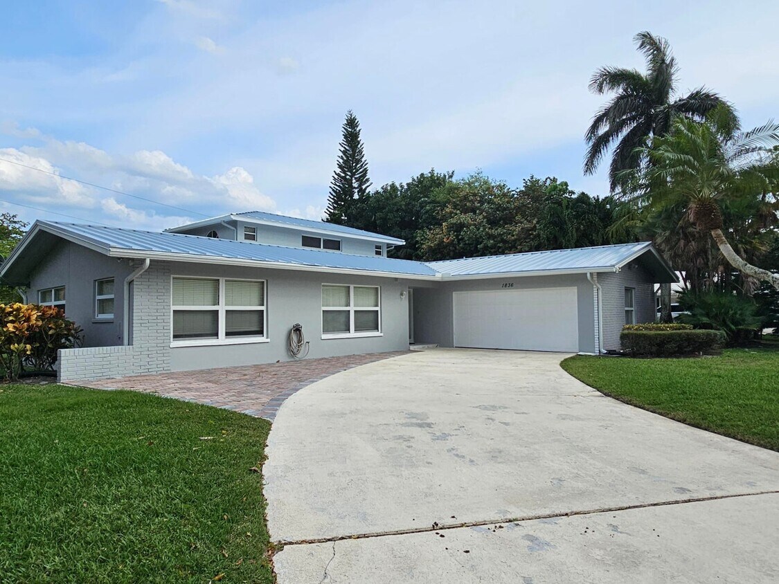 Primary Photo - 1836 Emilio Ln
