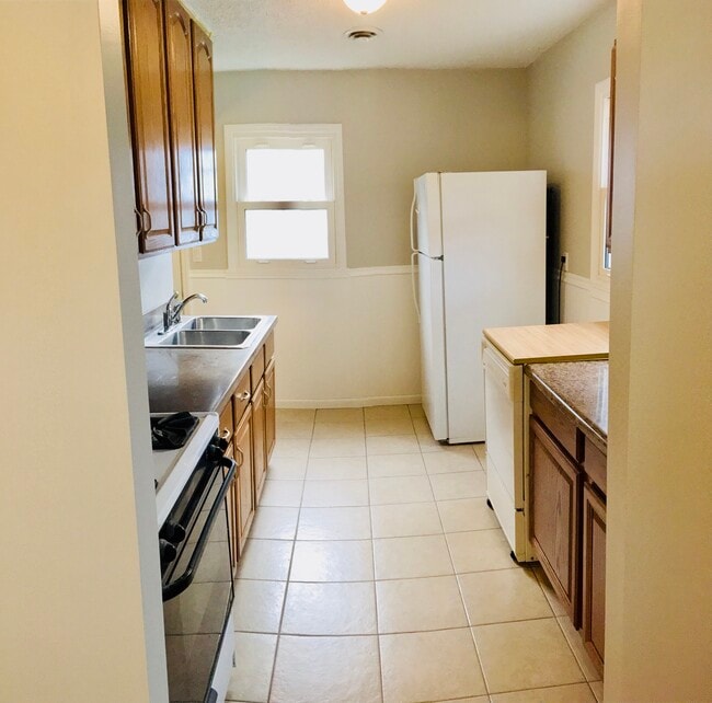 Foto del edificio - 913 E Emerson St