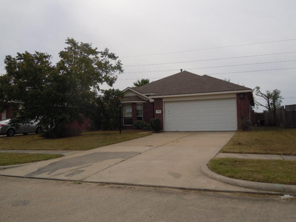 Primary Photo - 6203 Pleasant Stream Dr