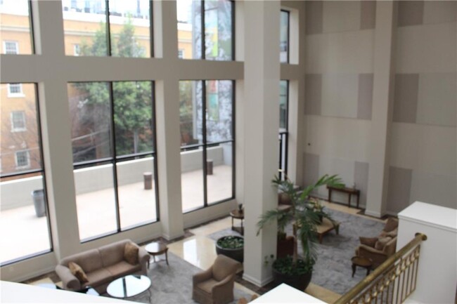 Foto del edificio - 1280 W Peachtree St NE