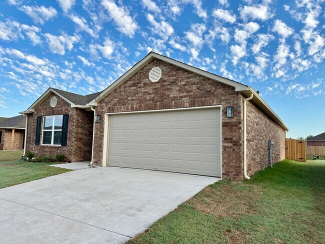 Foto del edificio - 4 bedroom 2 bath 2 car garage - Bixby Schools