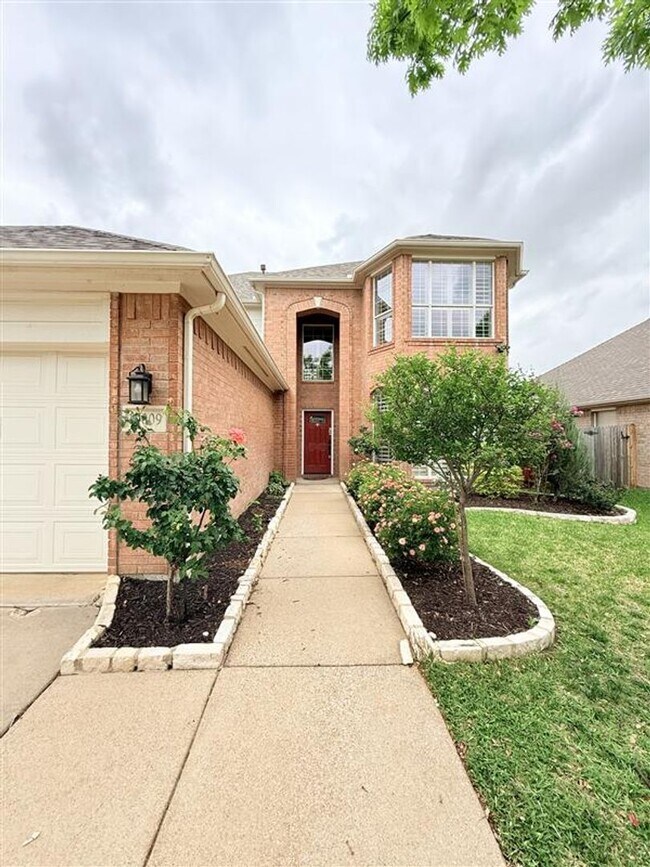 Building Photo - 10009 Jessica St