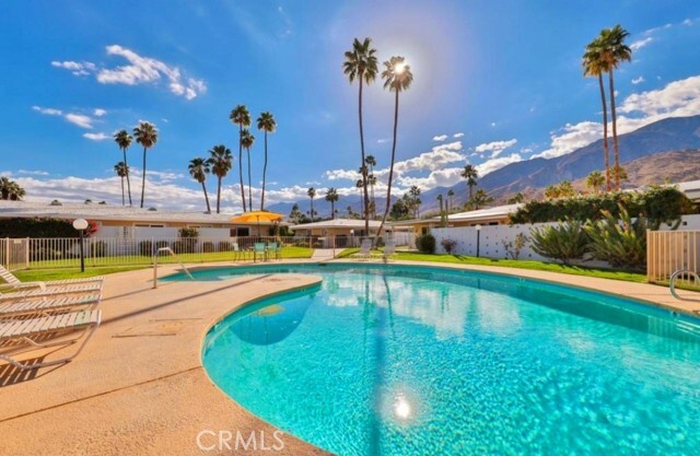 Foto principal - 2220 S Calle Palo Fierro