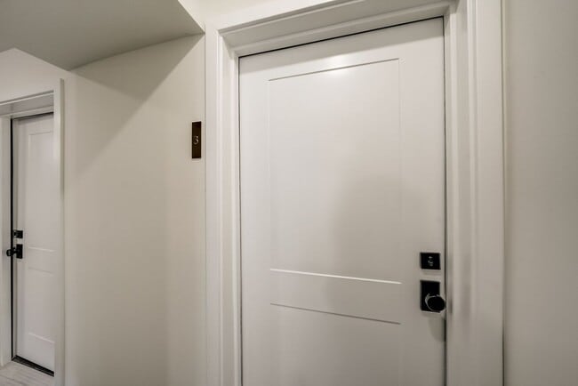 Photo - 620 S 8th St Apartment