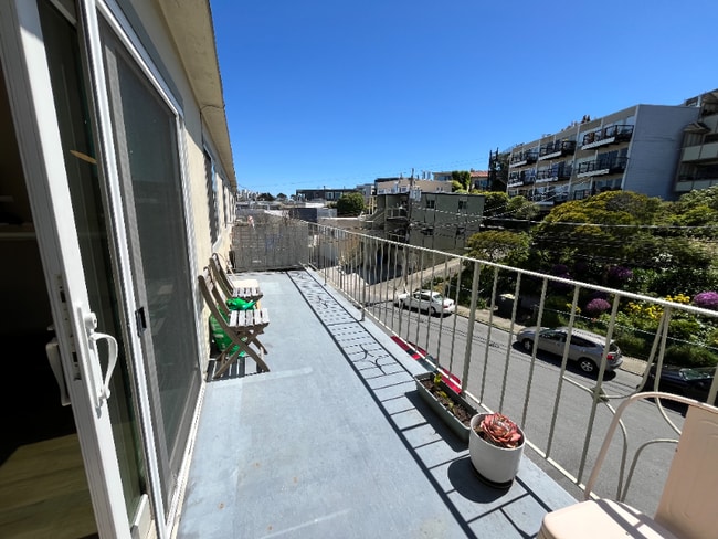 Building Photo - 30 Corwin St