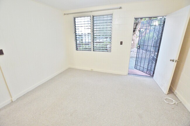 Building Photo - Charming 2 story Cottage in Lower Manoa