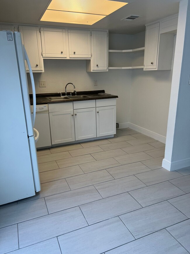 Photo - 1918 S Conway Rd Apartment