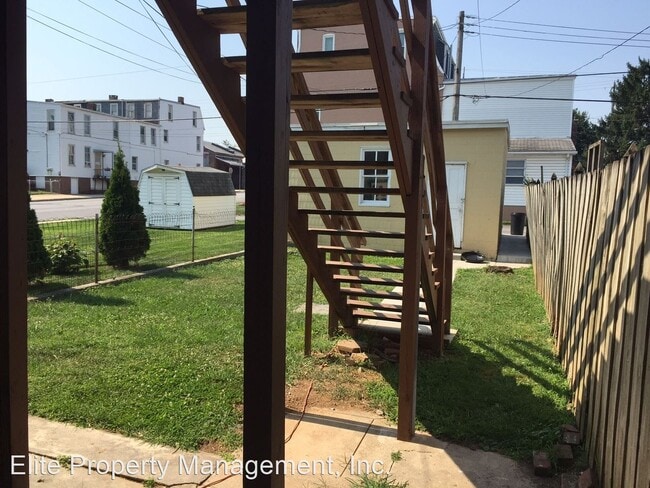 Building Photo - 1 br, 1 bath House - 702 Roosevelt Ave., A...