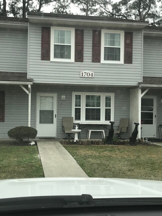 1704 Fawn Vista Dr N, Myrtle Beach, SC 29575 Townhome Rentals in