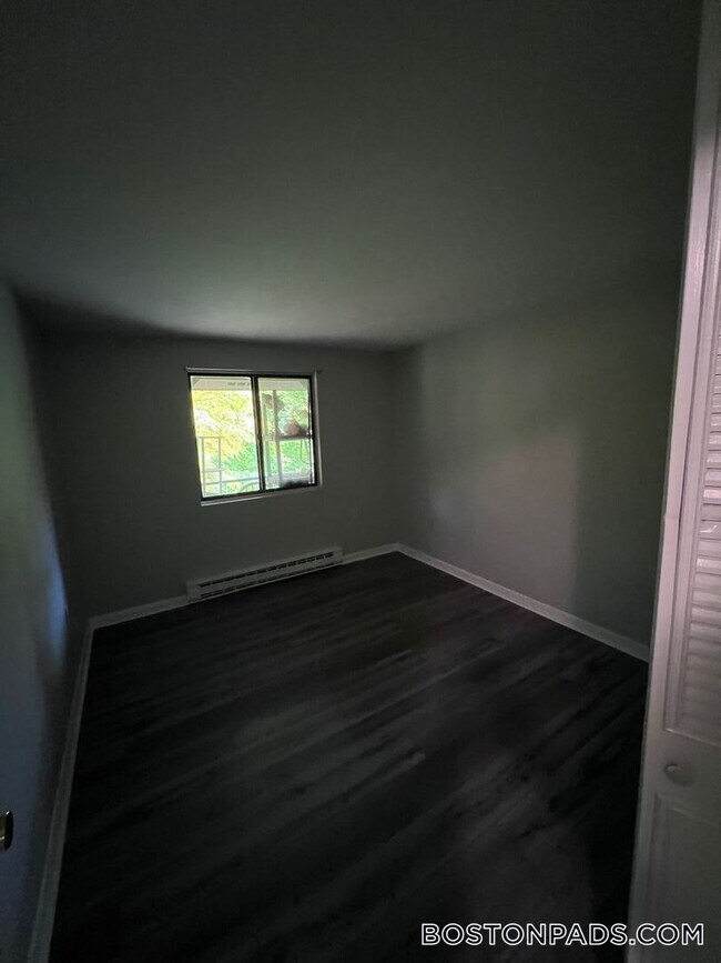 Building Photo - 75 Groton School Rd