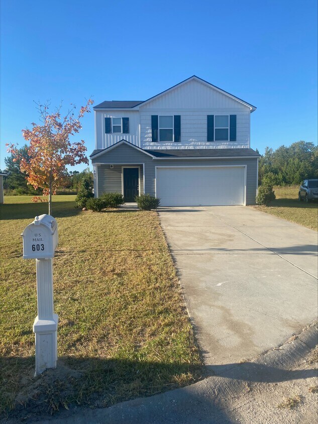 Foto principal - 603 Deborah Ct